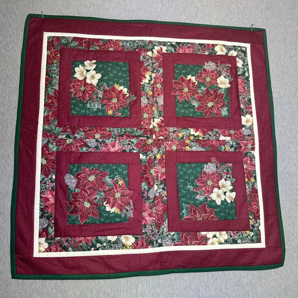 Handmade Christmas Poinsettia Quilted Patchwork Wall Hanging/Table cloth 31x31